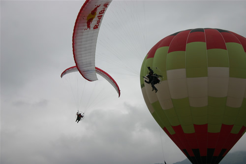 La imagen http://www.parapente.net/res/eventos/IMG_2093.jpg no puede mostrarse porque contiene errores.