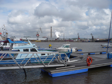 AvilesYsuRiacinco.JPG